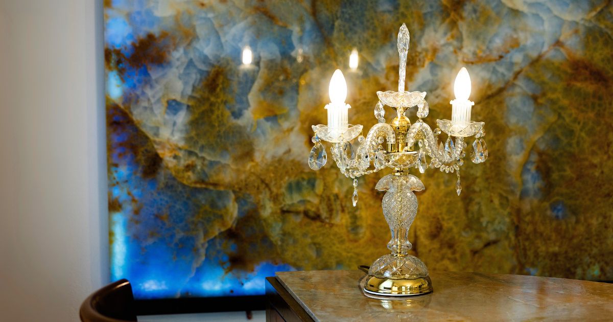 Luxusní stolní lampy a lampičky – jak vybrat perfektní osvětlení pro váš domov